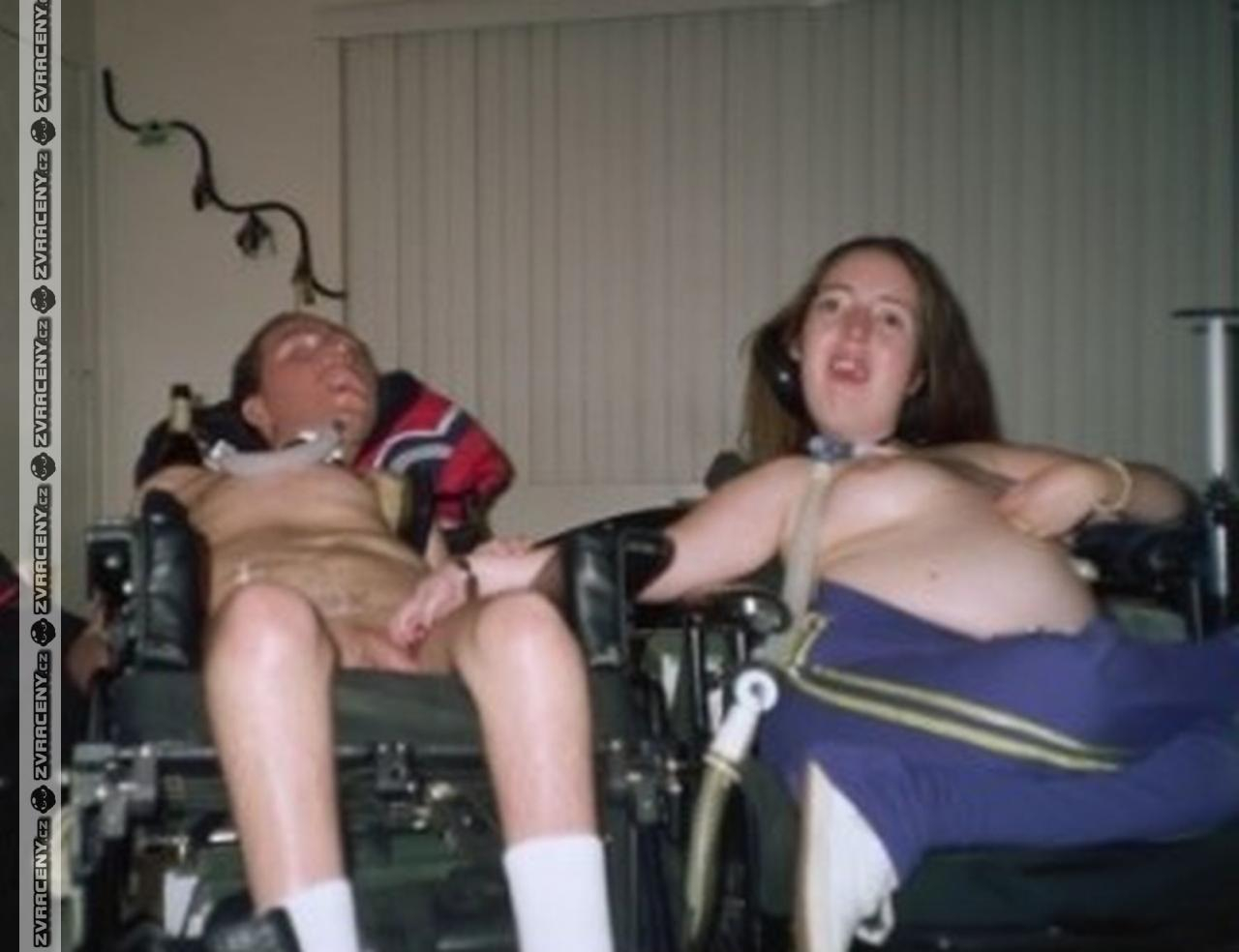 порно с инвалидом на коляске фото 4