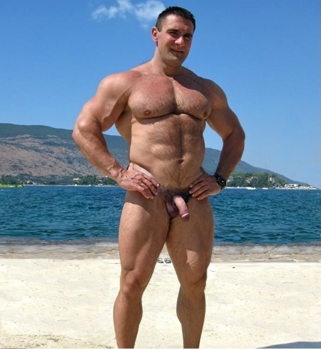 Порно голый мужчина на пляже