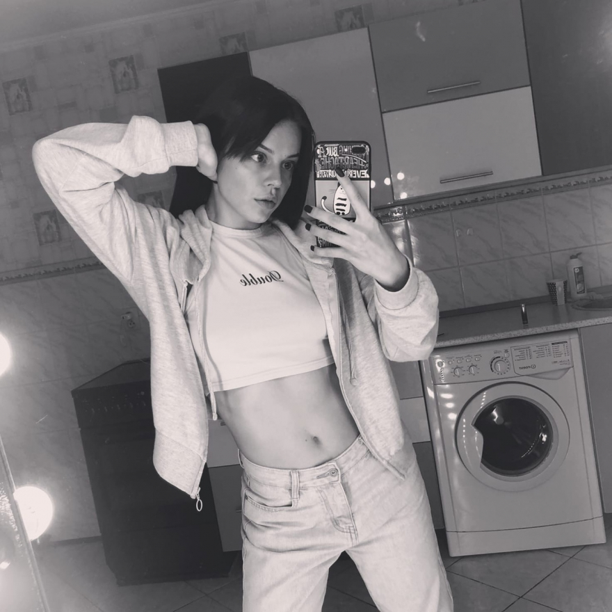 Елена Катрич 18 +