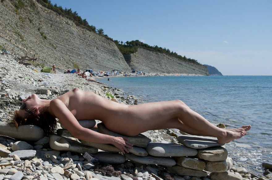 Порно нудистский пляж дивноморское: смотреть 7 видео онлайн