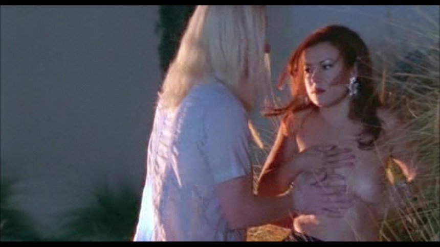 Дженнифер Тилли naked Scene
