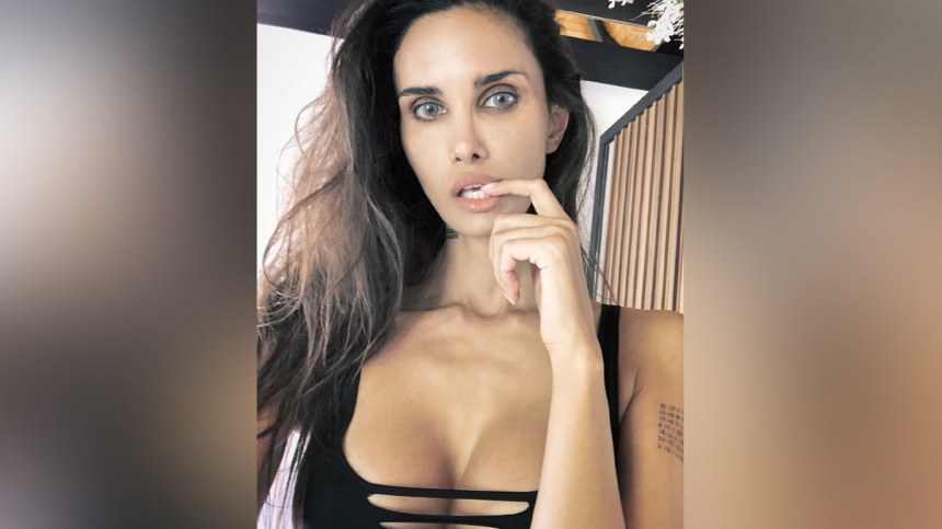 Alana Blaire порнофото голая