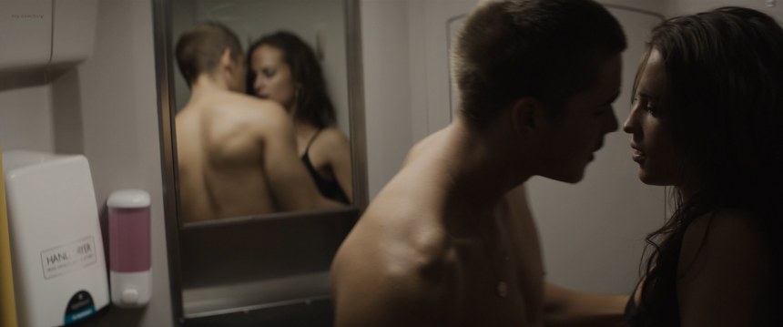 Алисия Викандер goliy Drama achravatniy erotichskiy fil zapritny