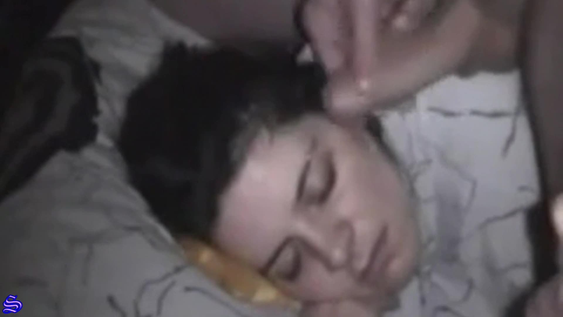 видео кончил на лицо спящей сестре фото 17