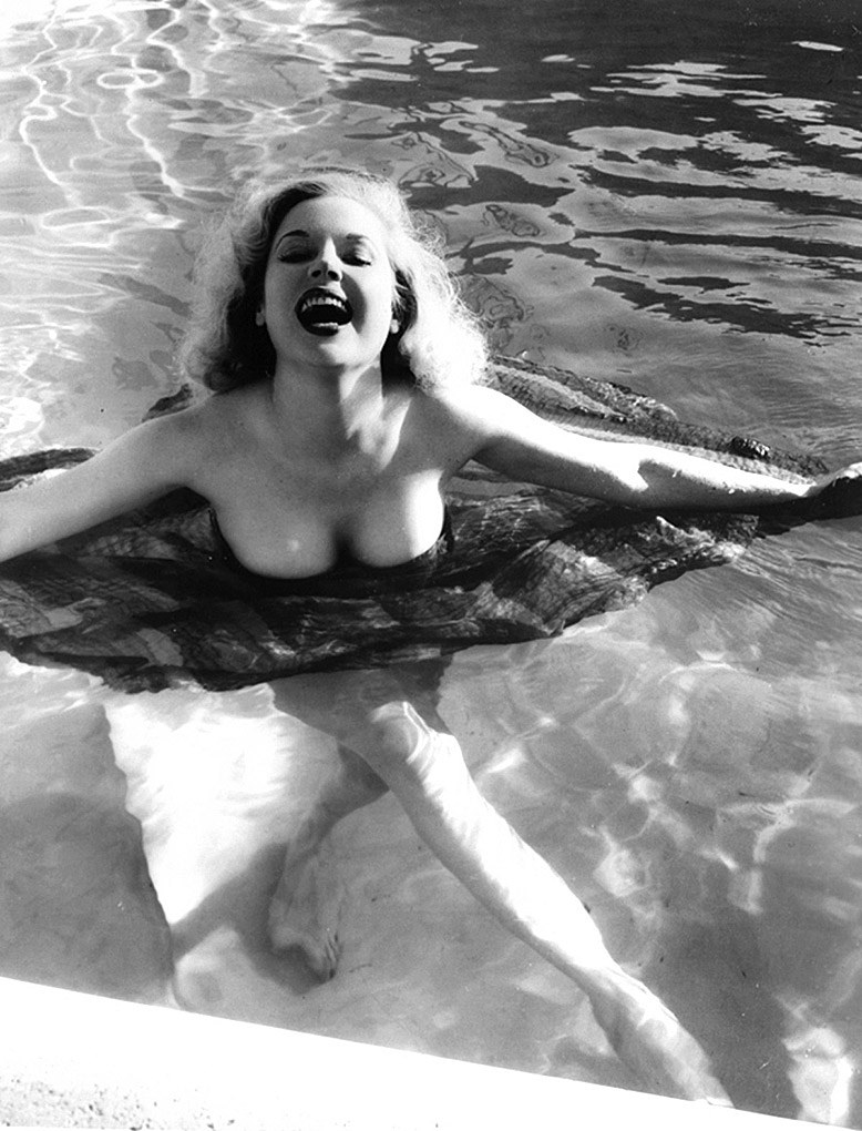 Бетти Бросмер (Betty Brosmer) голая
