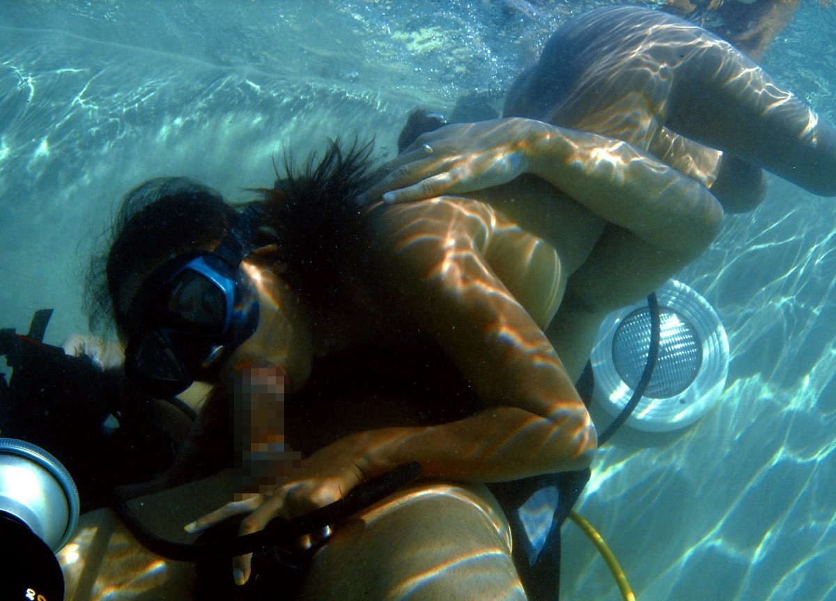 порно в воде и под водой фото 37