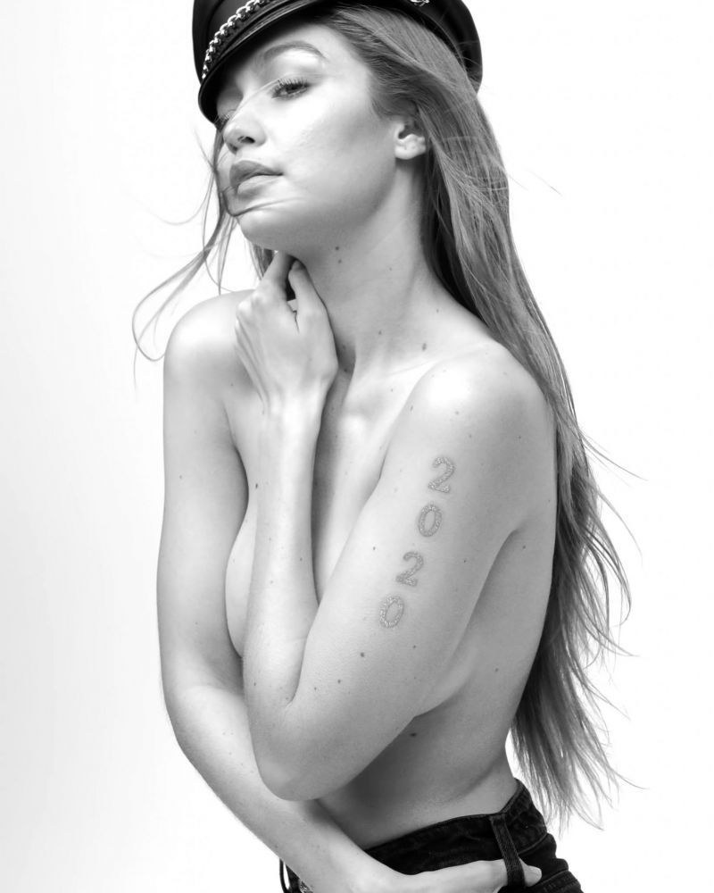 Gigi Hadid топлесс