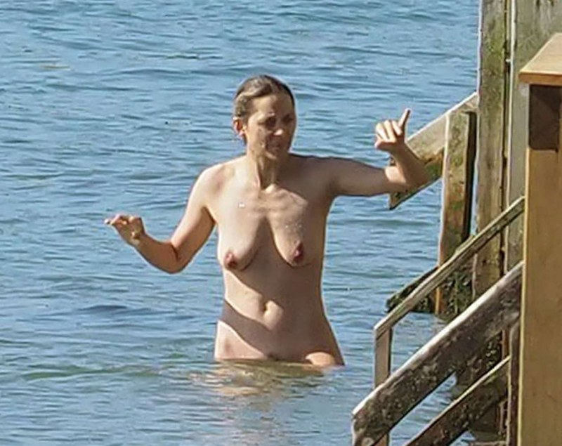 Марион Котийяр Marion Cotillard naked