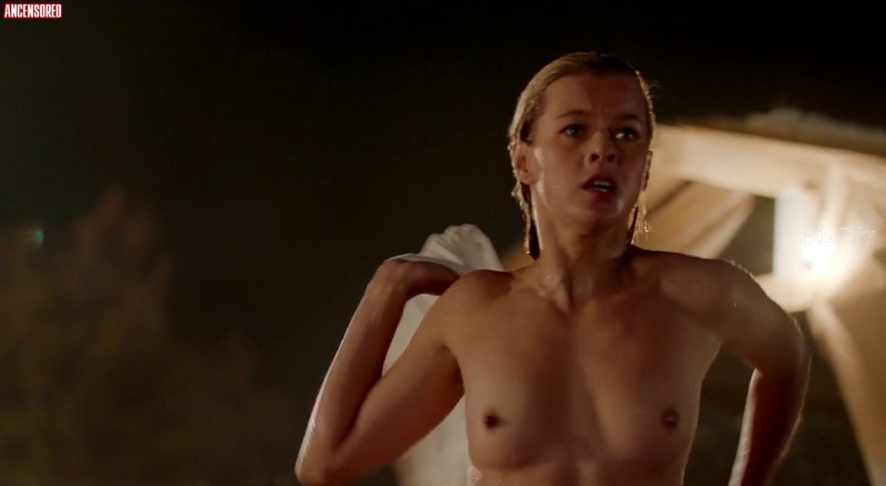 Голые француженки в кино