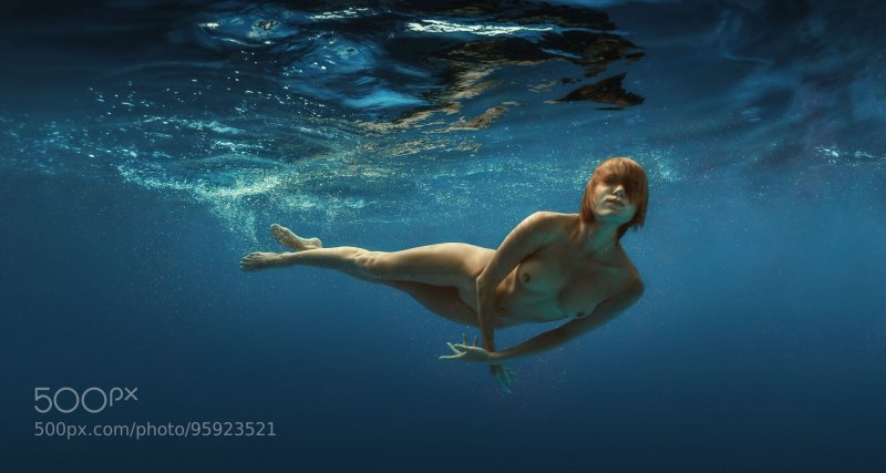 Голые девчонки под водой