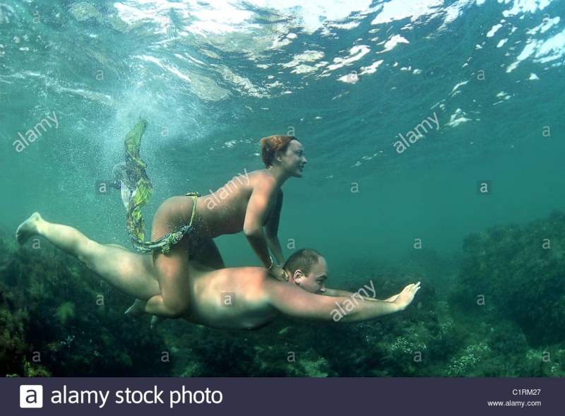 Подводные съемки ню