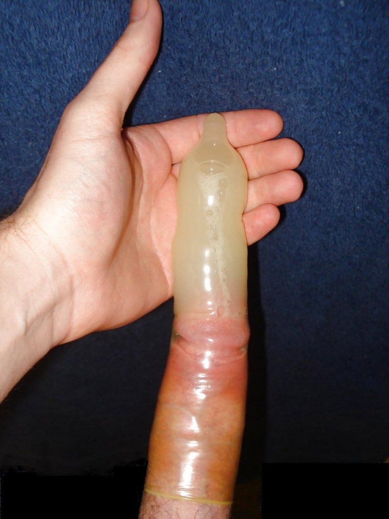 Порно видео кончаю литрами в презерватив