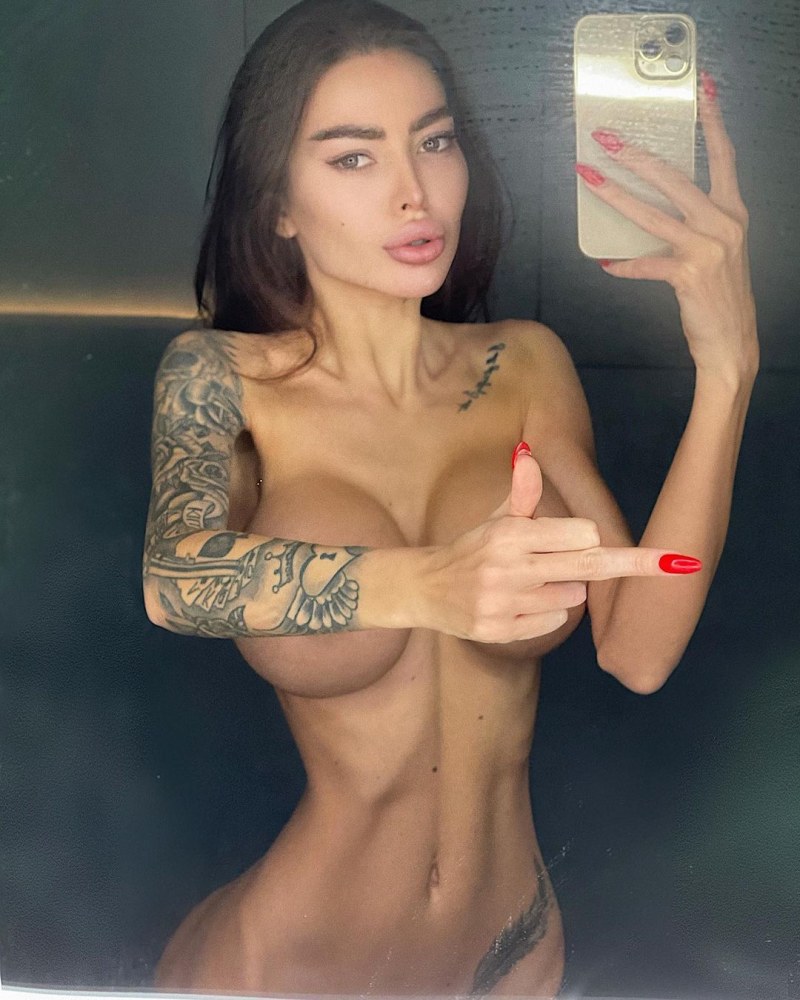 Alena Omovych грудь