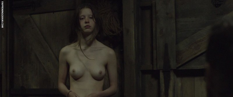 Софья Лебедева а зори здесь тихие 2015 баня