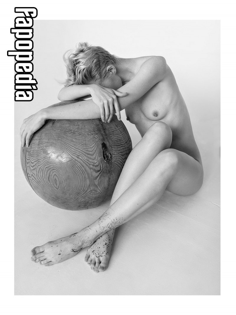 Наталья Егорова голая в фильме грех