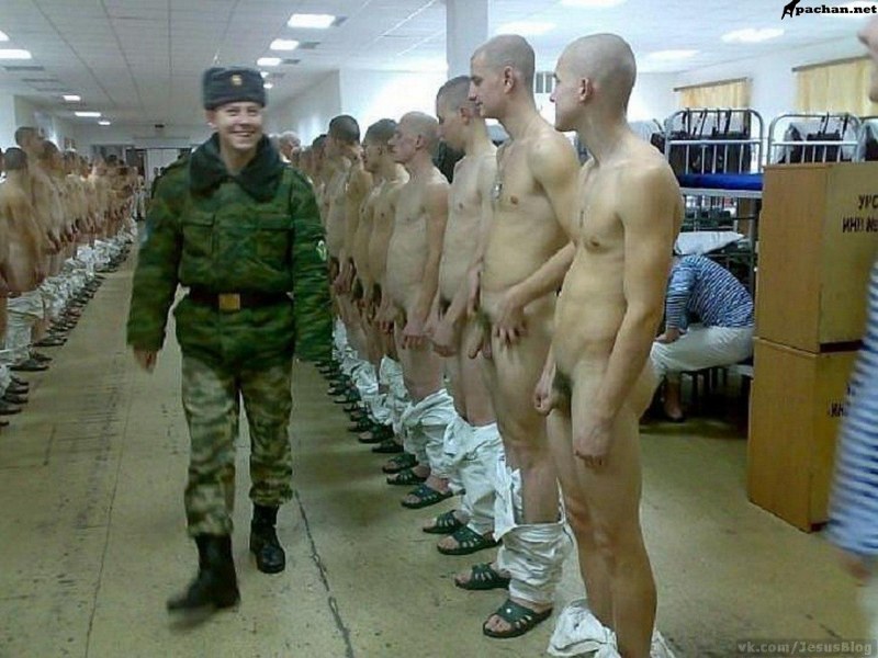 Армия голые солдаты парни