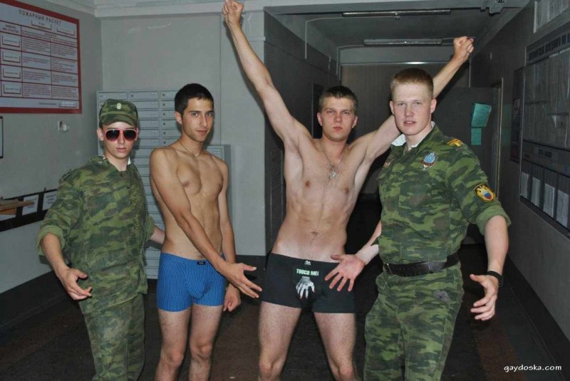 Курсанты в трусах