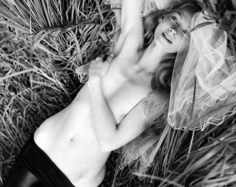 Элизабет Арнуа Elisabeth Harnois nude