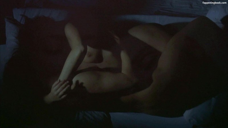 Naked Jennifer EHLE in Wetlands ANCENSORED