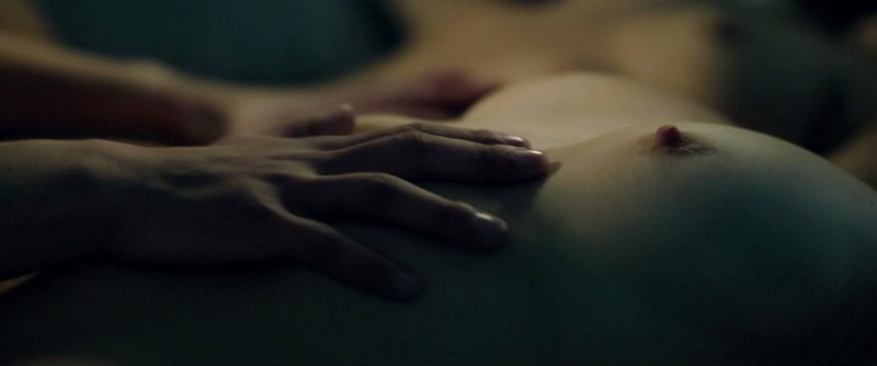 Ана де Армас, Лоренца Иззо - nude