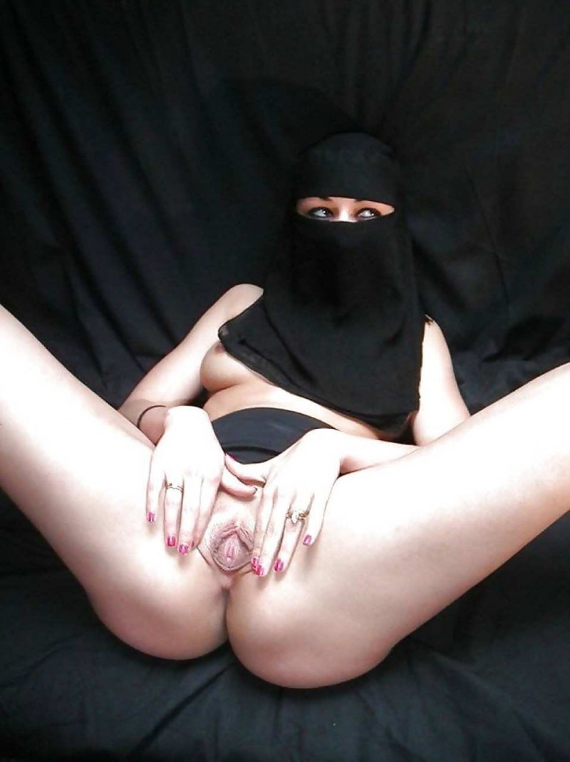 Аалия Хадид хиджаб blowjob
