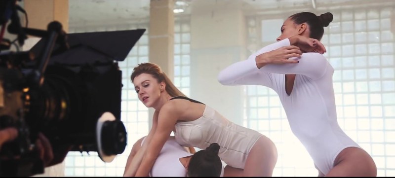 Голая Юлиана Караулова
