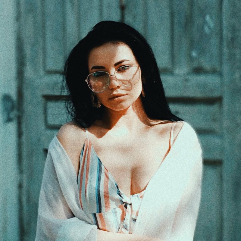 Лиза Арзамасова в белье